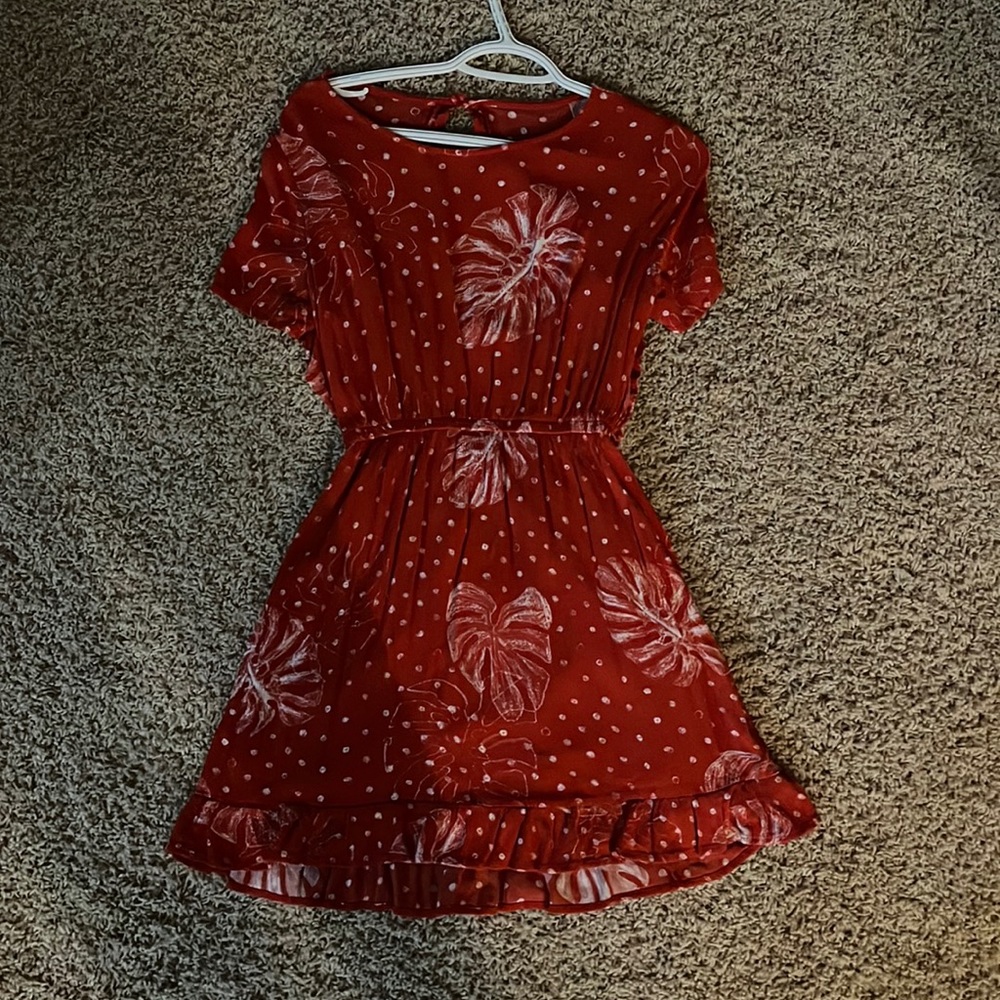 Sadie and sage dress flowy and could be size s and xs